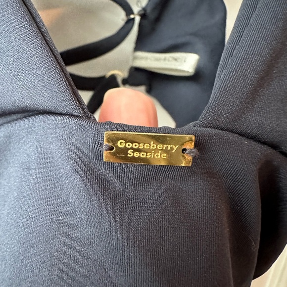 Gooseberry Seaside size Large Navy bikini top - Picture 4 of 5